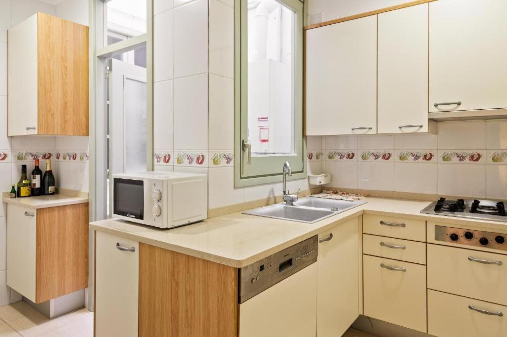 Figueres Old Town Apartment Екстериор снимка