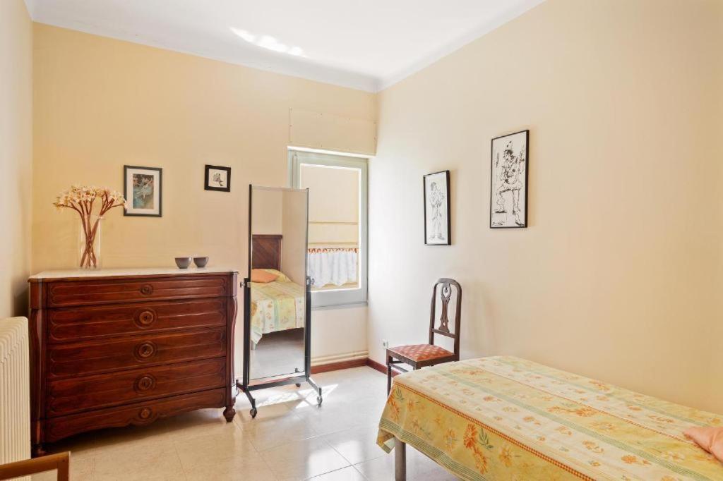Figueres Old Town Apartment Екстериор снимка